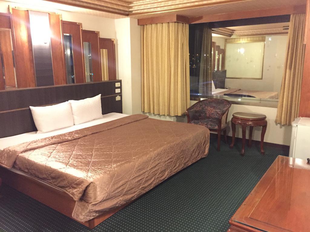 Bazhong Sentosa Hotel Kaohsiung Extérieur photo